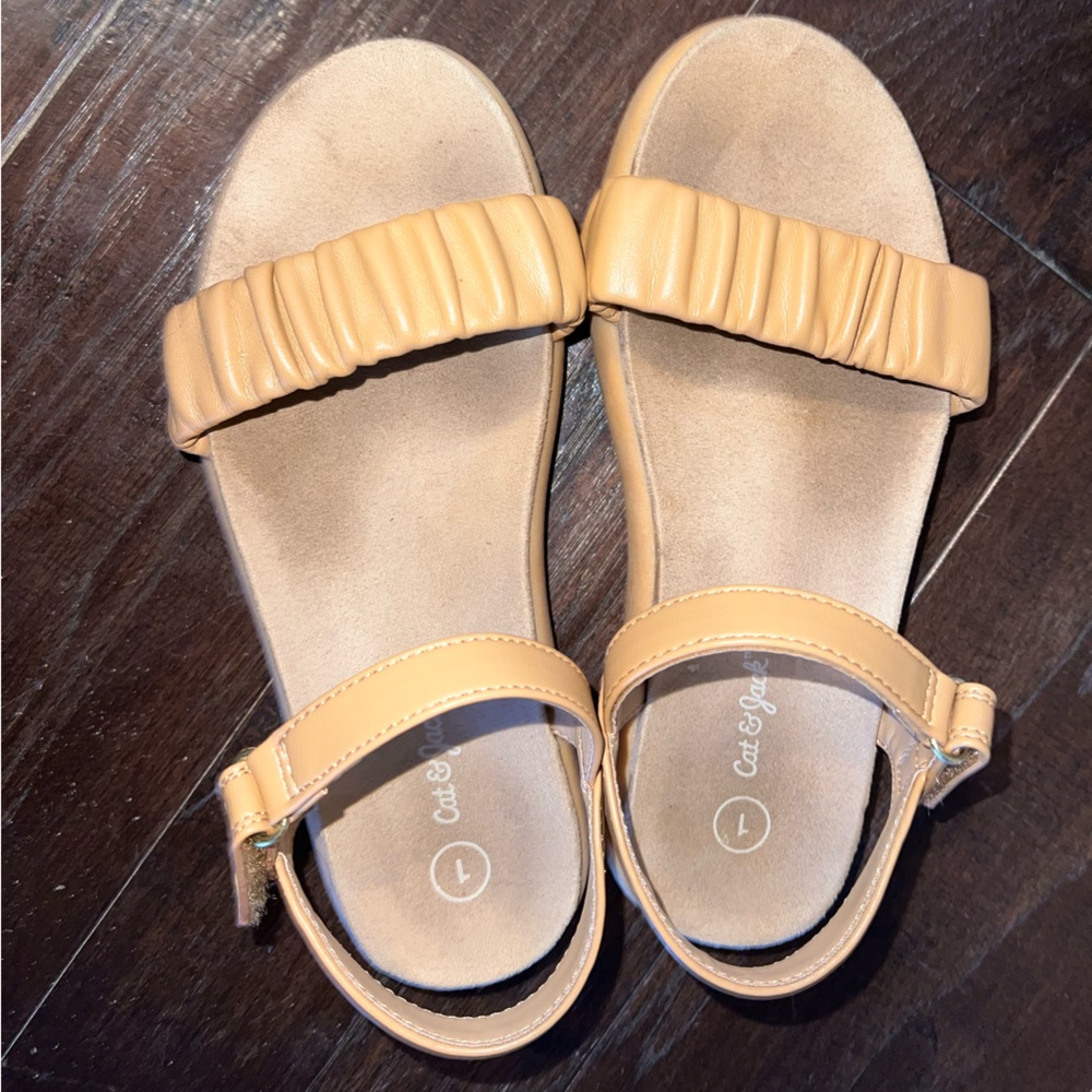 Girls tan dress sandals, size 1, Cat & Jack